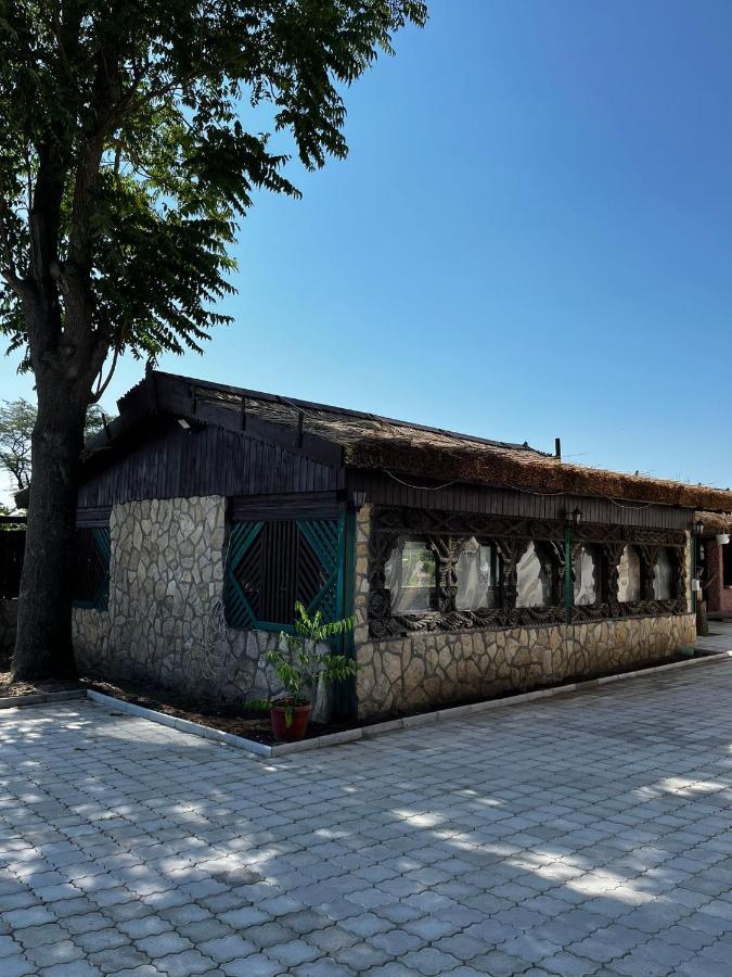 La Conac Hotel Nufaru Exterior foto